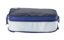 Eagle Creek Pack-It Converge Compression Cube -Eagle Creek EC0A31RF200 GBL CompressingStep 1 2