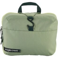 Eagle Creek Pack-It Reveal Hanging Toiletry Kit - Mossy Green 6 Eagle Creek Pack-It Reveal Hanging Toiletry Kit - Mossy Green -Eagle Creek eagle creek pack it reveal hanging toiletry kit mossy green 01 908841