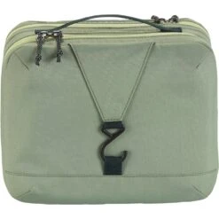Eagle Creek Pack-It Reveal Trifold Toiletry Kit - Mossy Green 9 Eagle Creek Pack-It Reveal Trifold Toiletry Kit - Mossy Green -Eagle Creek eagle creek pack it reveal trifold toiletry kit mossy green 2 1214059