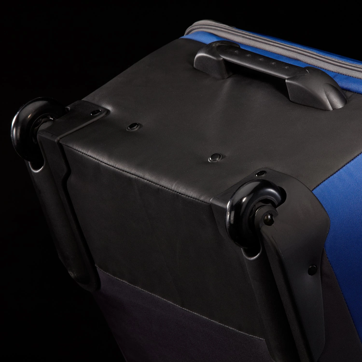 Eagle Creek Travel Gateway 22" 2-Wheel Carry-On Luggage 11 Eagle Creek Travel Gateway 22" 2-Wheel Carry-On Luggage - Image 9